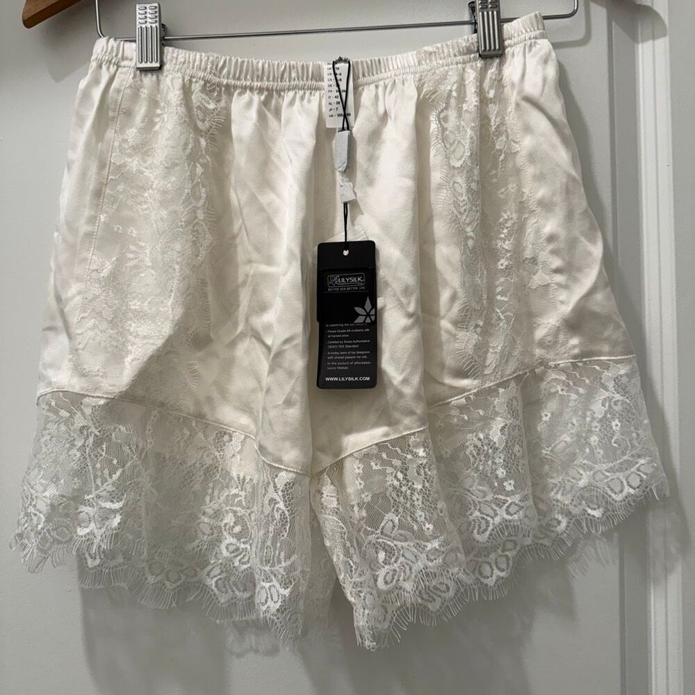 Lilysilk NWT Mulberry Silk Lace Shorts in White